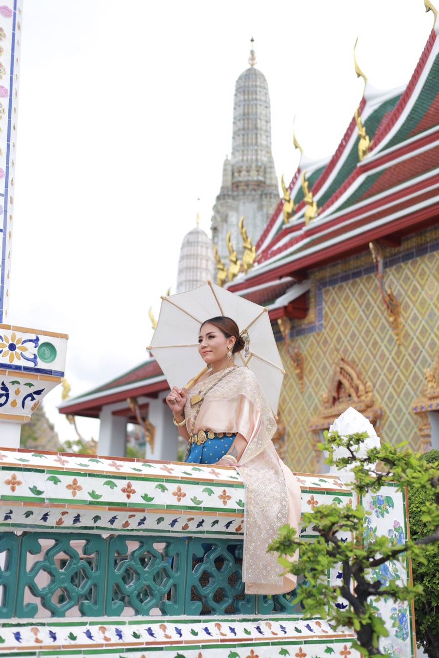 Saengthong Massage team